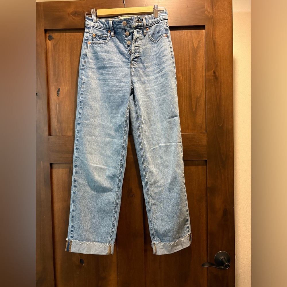 Universal Thread Light Blue Straight-Leg Jeans with Cuffed Hem